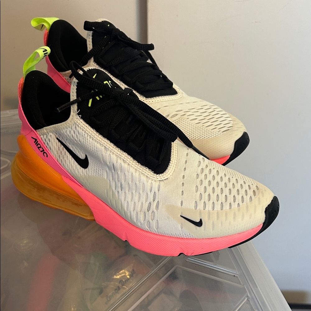 Nike Air Max 270 React in Cream and Pink